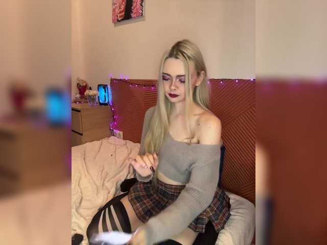 Chanterelle008 live cam on BongaCams