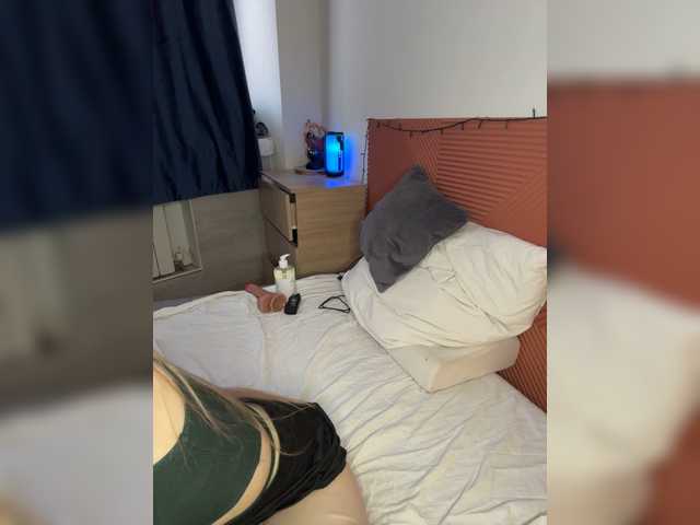 Chanterelle008 live cam on BongaCams