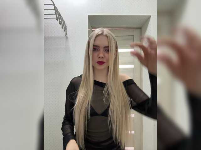 Chanterelle008 live cam on BongaCams