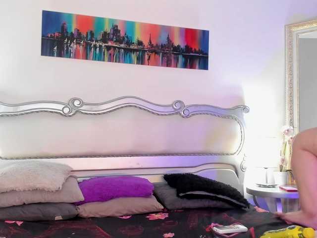 Salome-Cruzz live cam on BongaCams