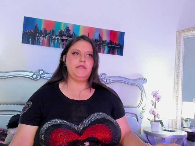 Salome-Cruzz live cam on BongaCams