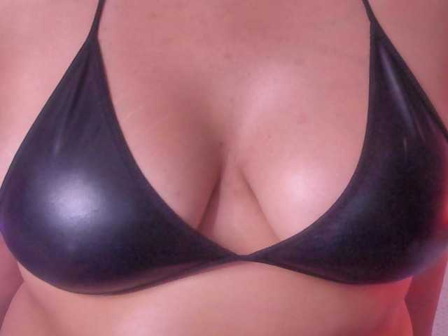 soynerea live cam on BongaCams