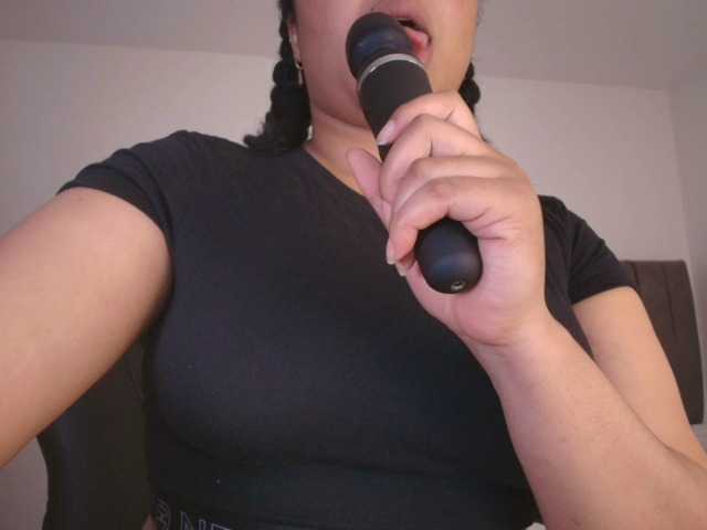 soynerea live cam on BongaCams