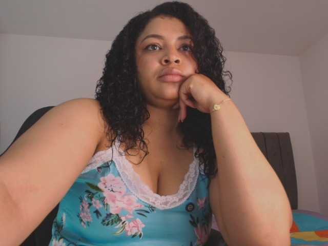 soynerea live cam on BongaCams