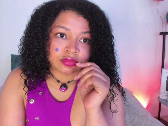 soynerea live cam on BongaCams