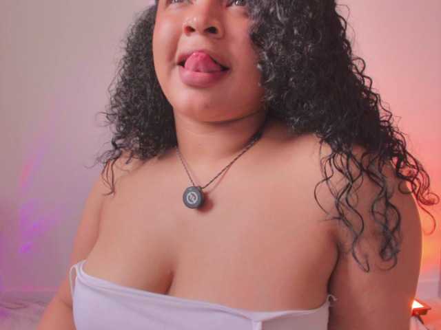 soynerea live cam on BongaCams