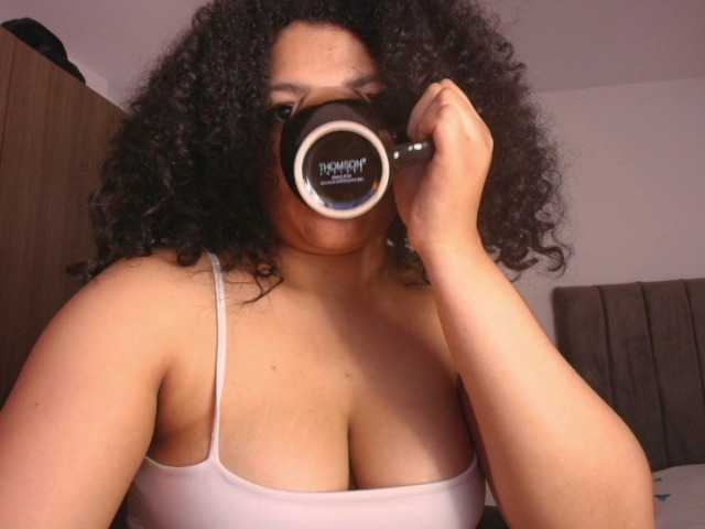 soynerea live cam on BongaCams
