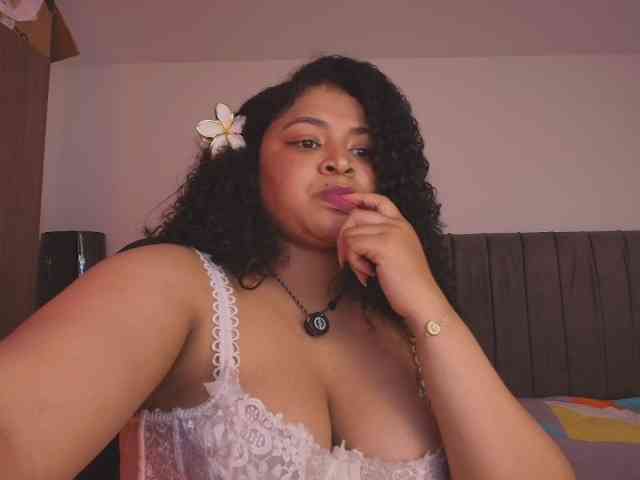 soynerea's webcam live show