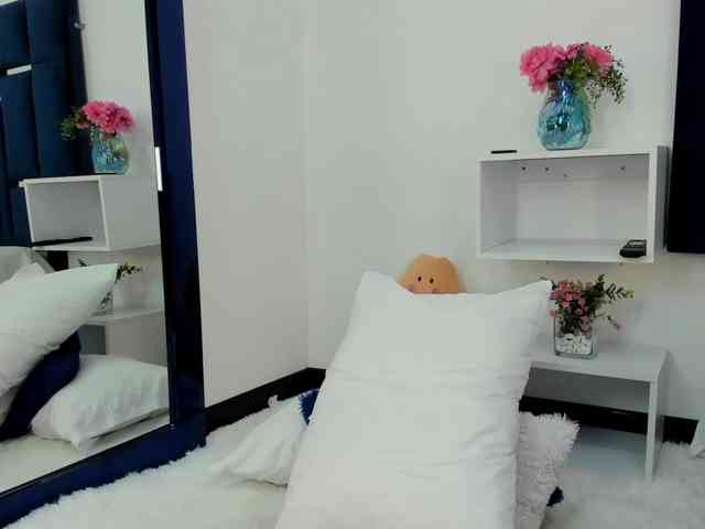 sophiamell webcam