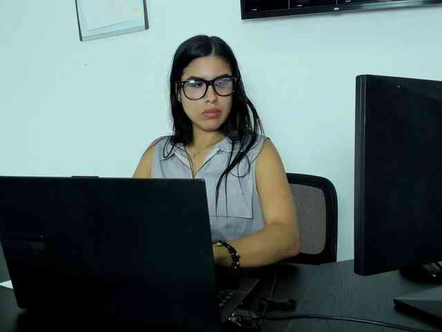 sophiamell webcam