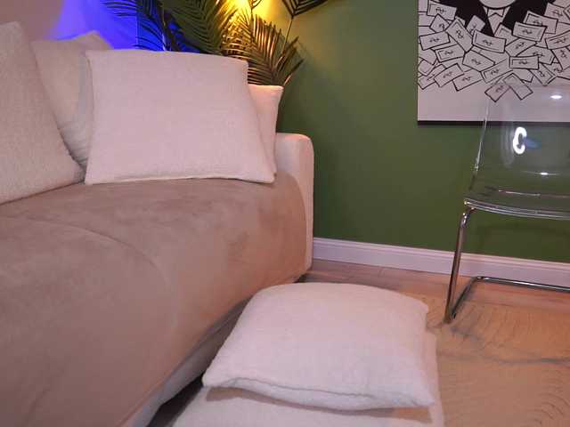 NadiaMarble live cam preview