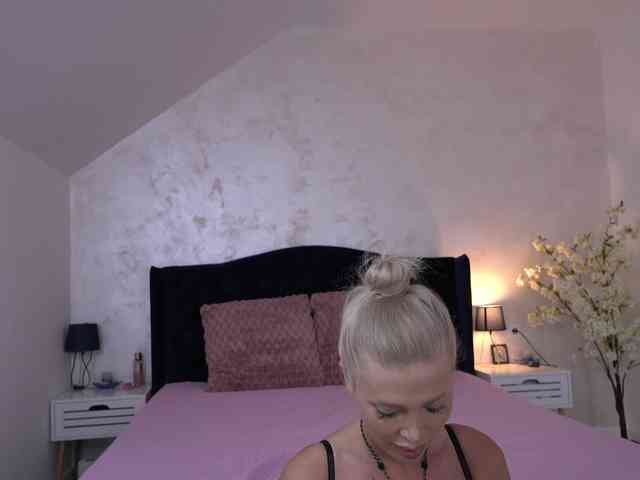 NadiaMarble webcam