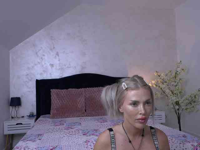 NadiaMarble webcam