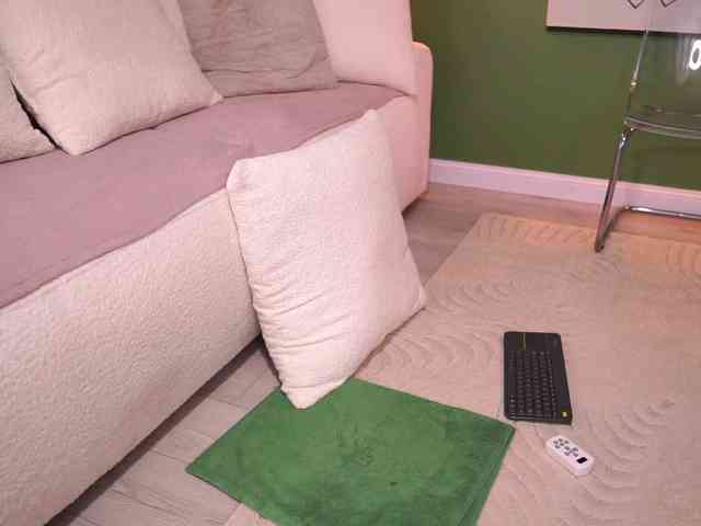 NadiaMarble webcam