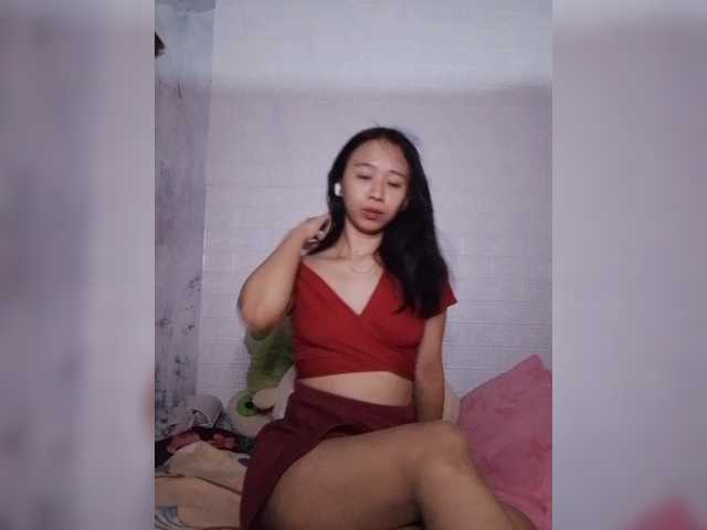Bestyy live cam on BongaCams