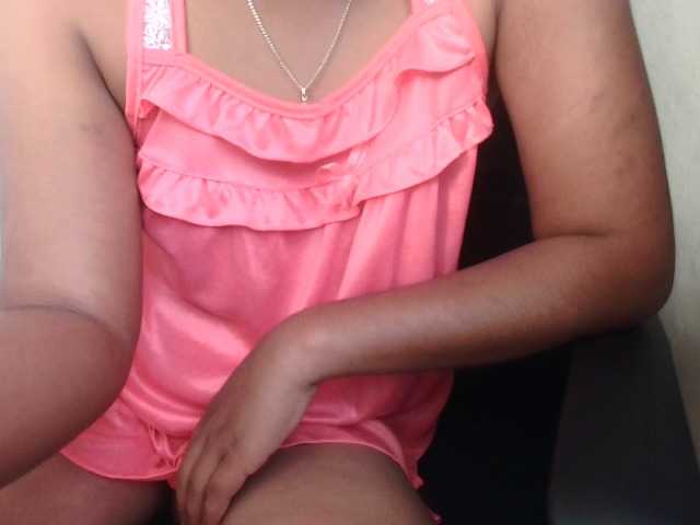 MiamiahC05 live cam on BongaCams