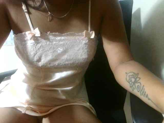 MiamiahC05 webcam