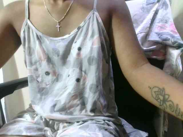 MiamiahC05 webcam