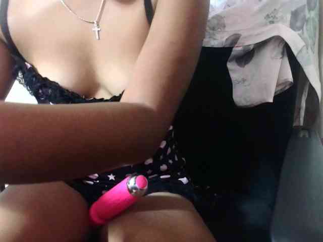 MiamiahC05 webcam