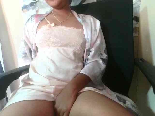 MiamiahC05 webcam