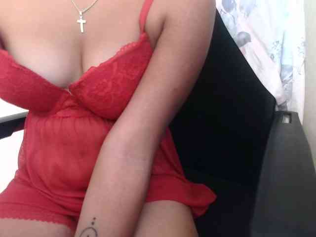 MiamiahC05 Live Webcam on BongaCams