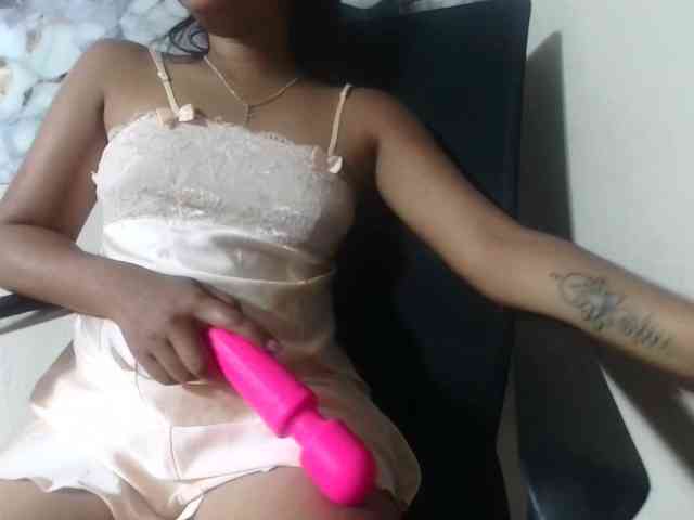 MiamiahC05 webcam