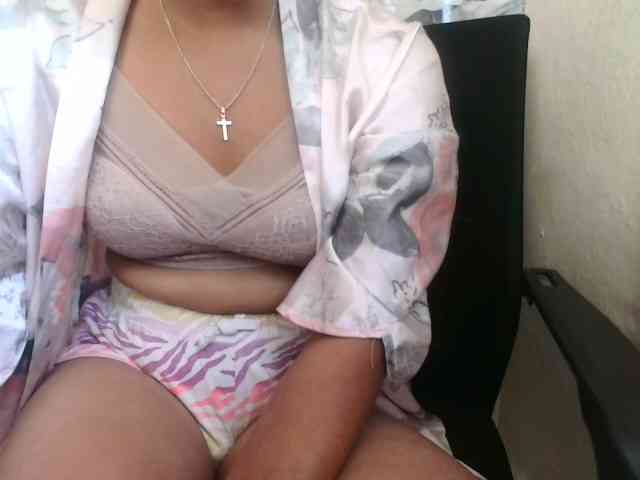 MiamiahC05 webcam