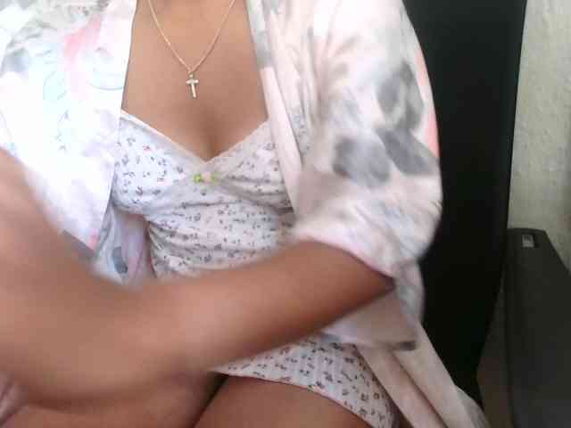 MiamiahC05 webcam