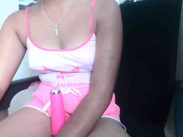MiamiahC05 webcam