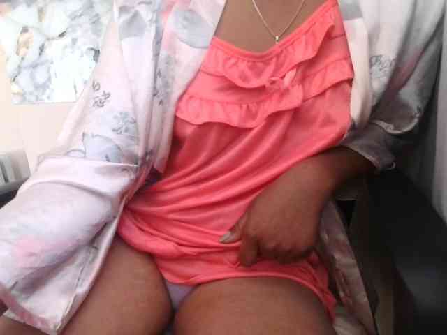 MiamiahC05 Live Webcam on BongaCams