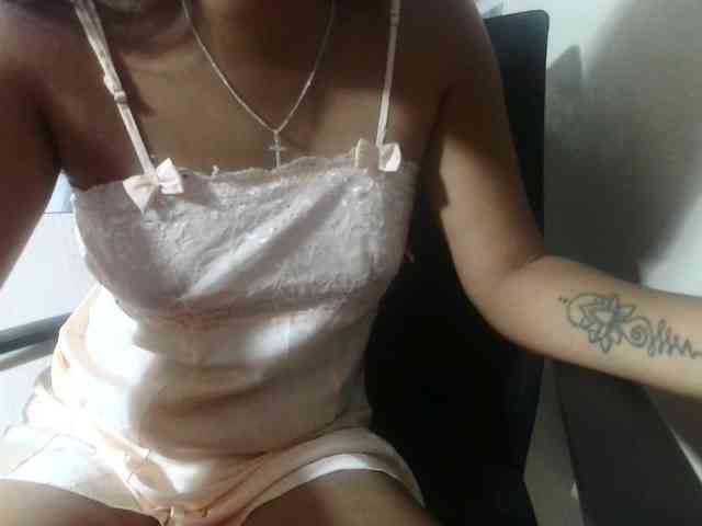 MiamiahC05 webcam