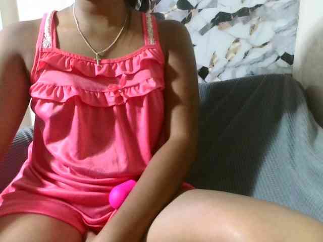 MiamiahC05 Live Webcam on BongaCams
