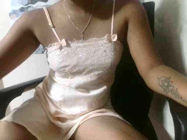 MiamiahC05 webcam