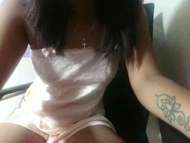 MiamiahC05 webcam