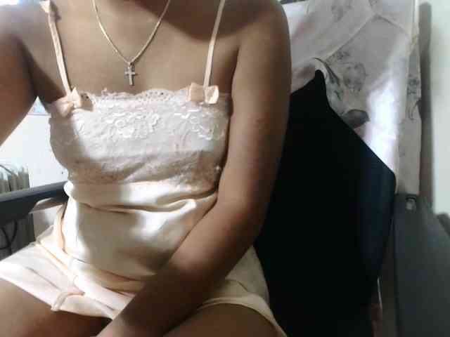 MiamiahC05 webcam