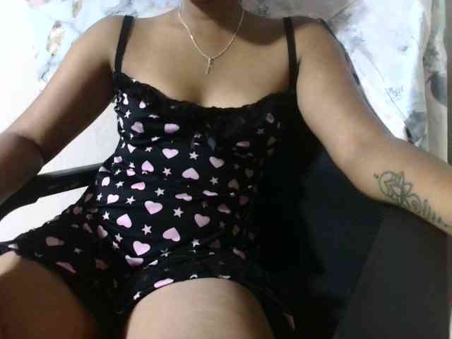 MiamiahC05 webcam