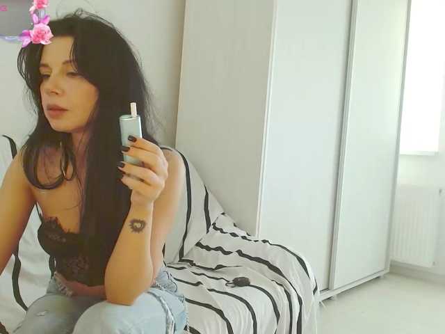 Vanila06 live cam on BongaCams
