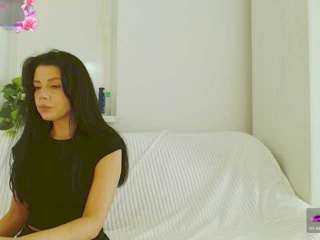 le modèle Vanila06 est en webcam porno dans un show sur le site bongacams, il possède les tags suivants: White/Caucasian,Brunette,Shaved