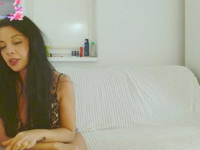 Vanila06 live cam on BongaCams