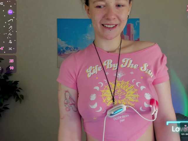 Ricki-Bloom live cam on BongaCams