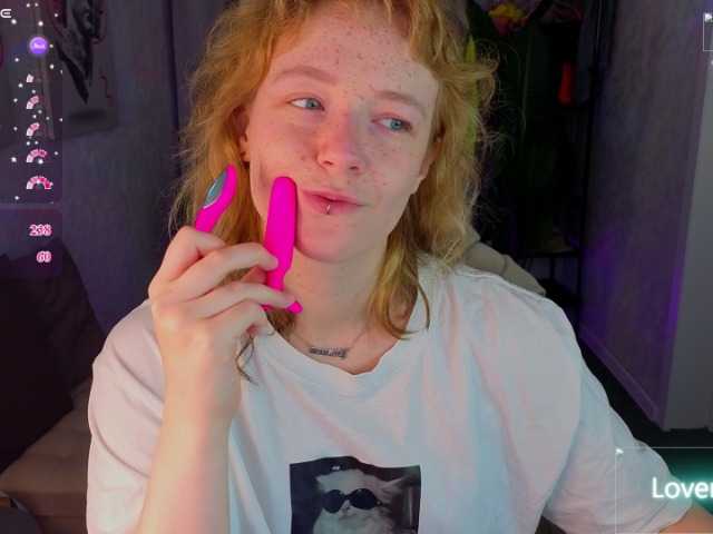 Ricki-Bloom live cam on BongaCams