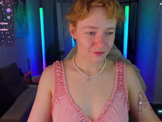 Ricki-Bloom live cam on BongaCams