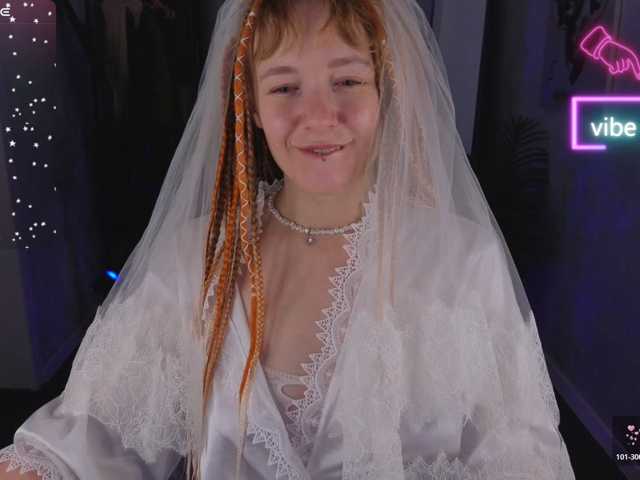 Ricki-Bloom live cam on BongaCams