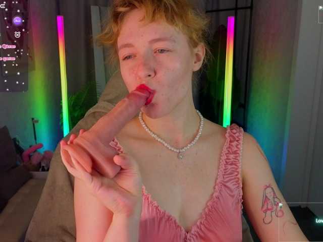 Ricki-Bloom live cam on BongaCams