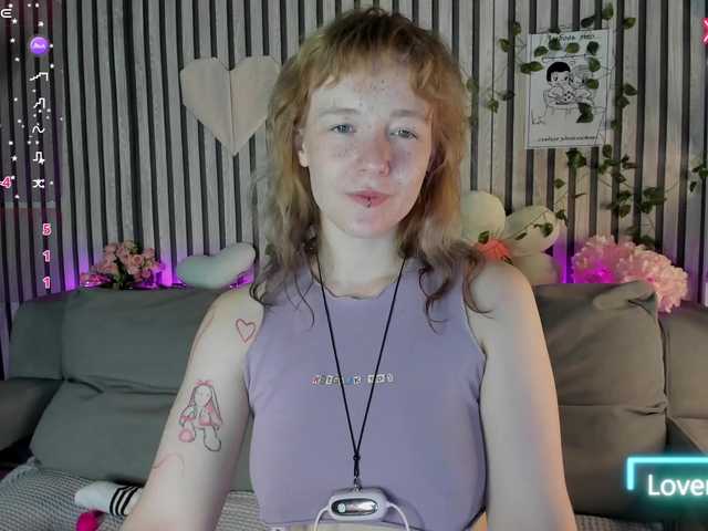 Ricki-Bloom live cam on BongaCams