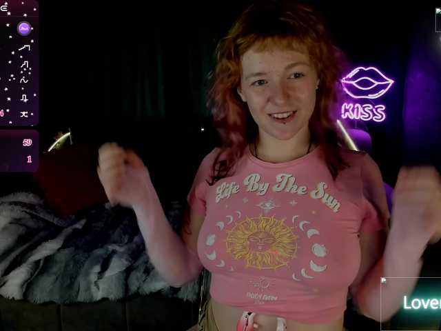 Ricki-Bloom live cam on BongaCams