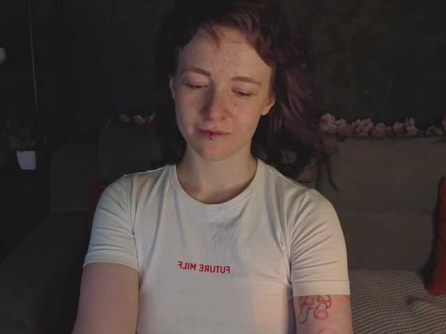 Ricki-Bloom live cam on BongaCams