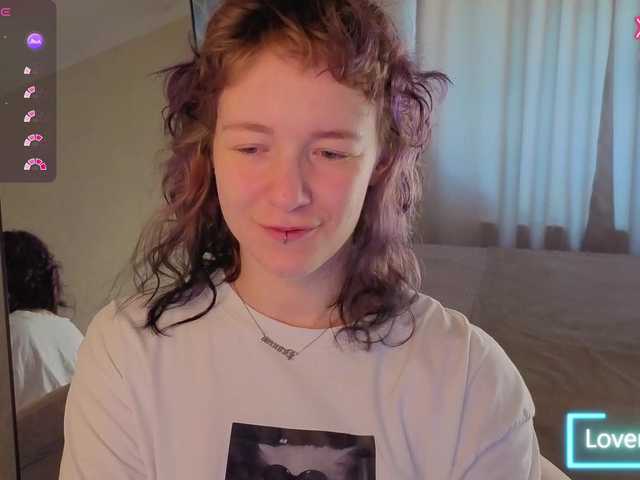 Ricki-Bloom live cam on BongaCams
