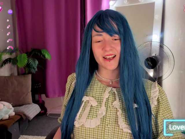Ricki-Bloom live cam on BongaCams