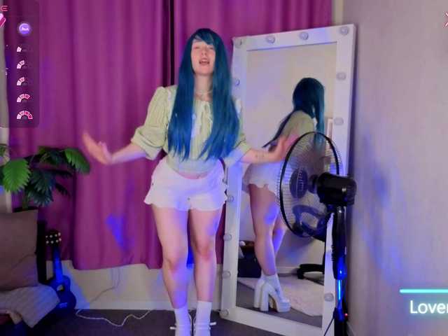 Ricki-Bloom live cam on BongaCams